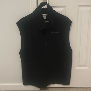 Men’s large Columbia vest